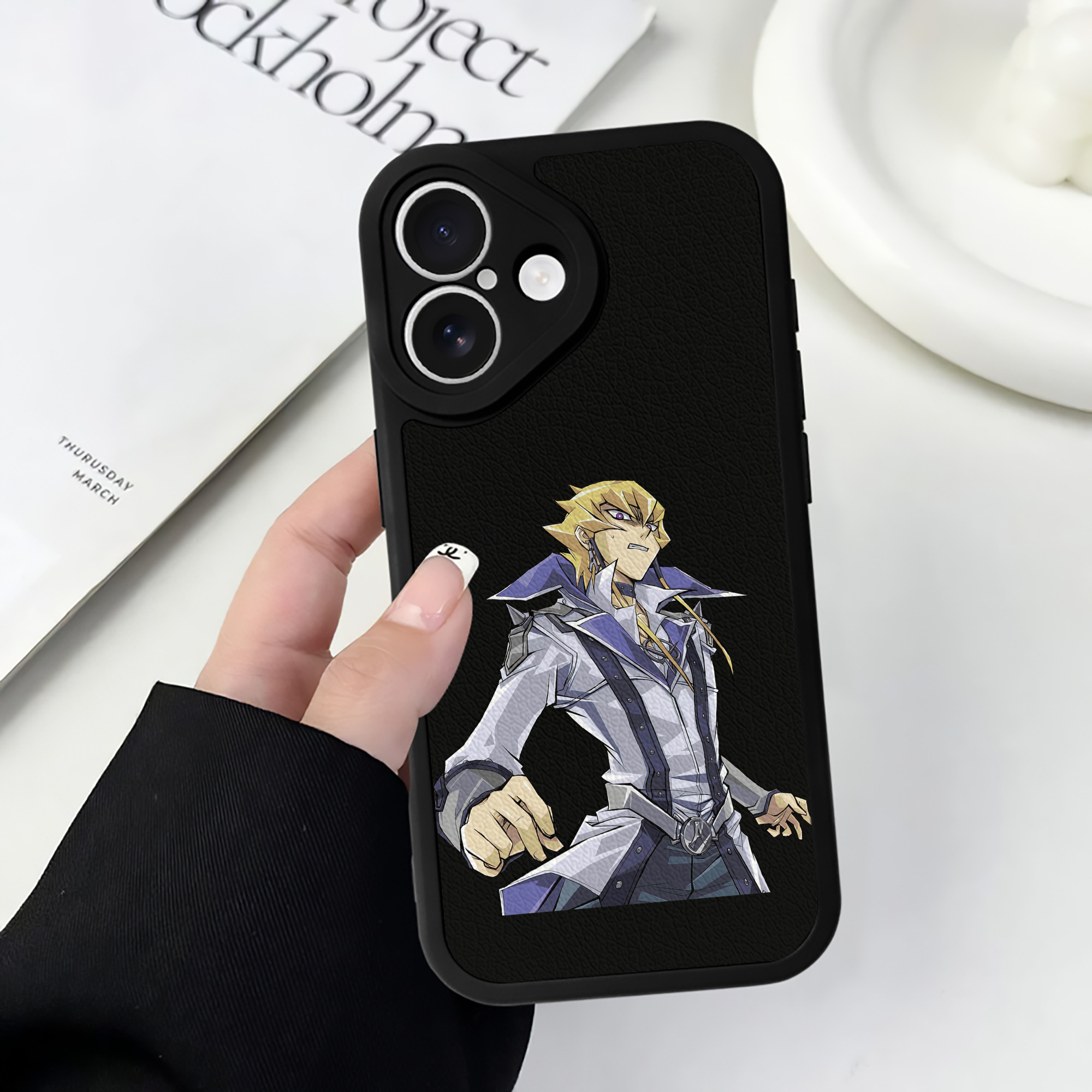 （画像用） 遊☆戯☆王 Yu-Gi-Oh! 【iPhone 16シリーズ対応】シリコンスマホケース（レザー調） 材質：シリコン